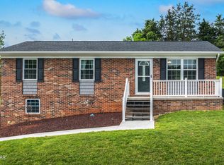 3596 Falcon Rd, Morristown, TN 37814