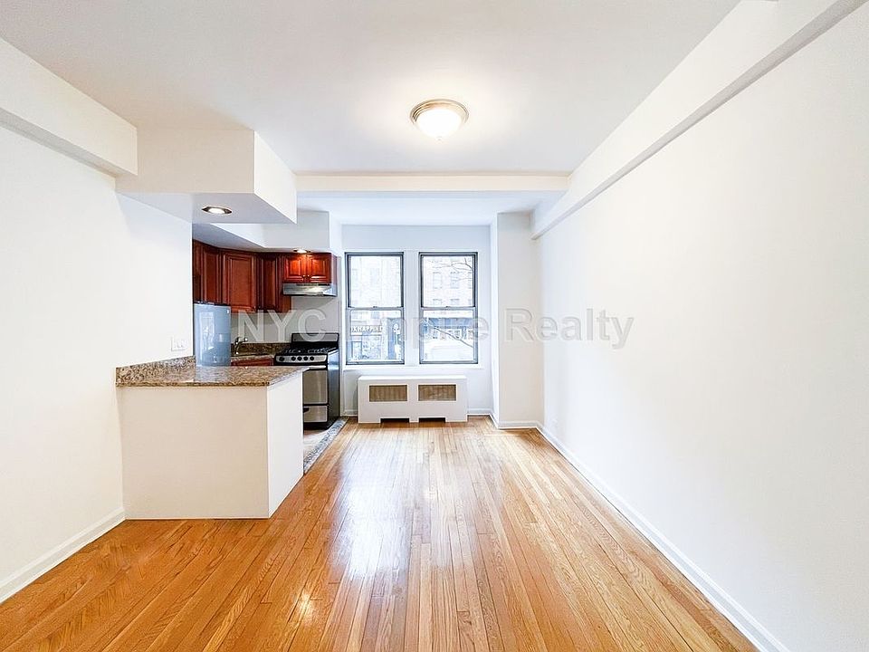 1st image of 710 2nd Ave #2G