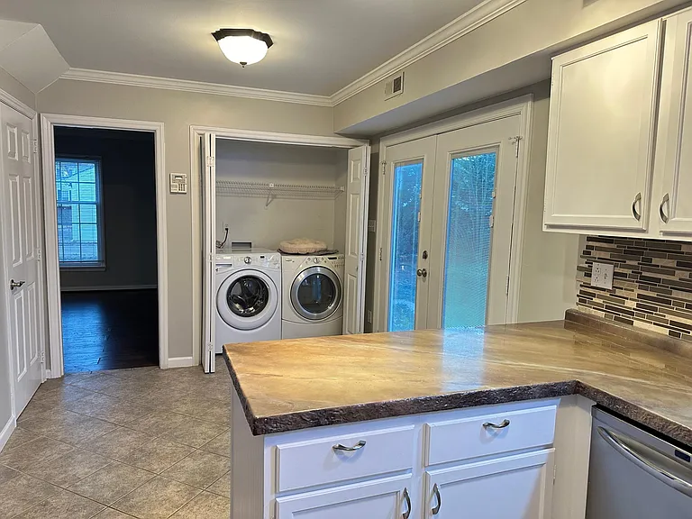 11724 Apleby Ln — Photo 22