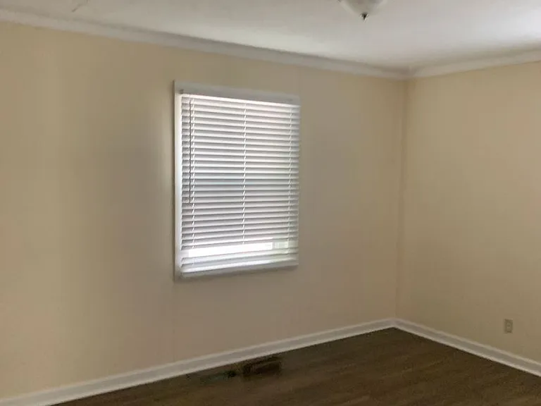 807 Stewart St — Photo 6
