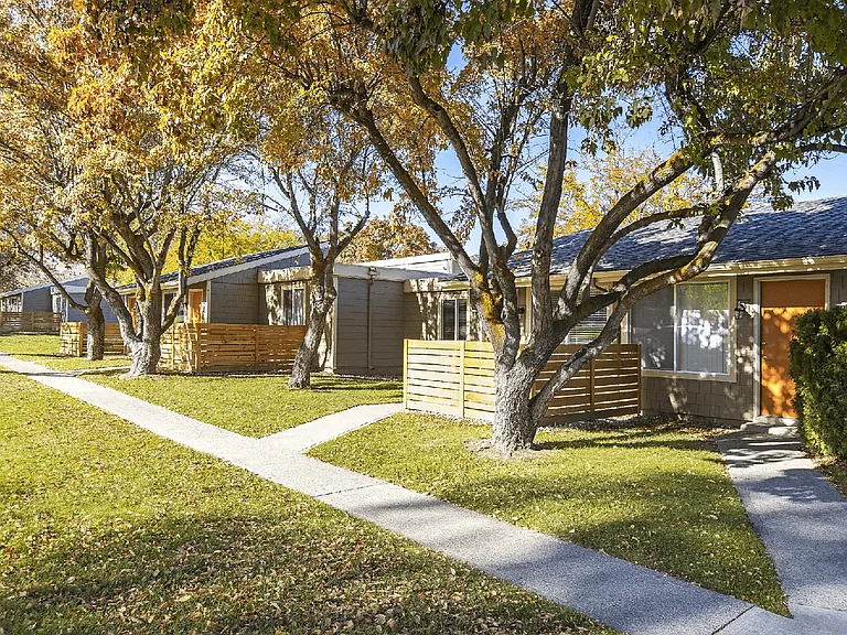 Park View Apartments — Photo 15