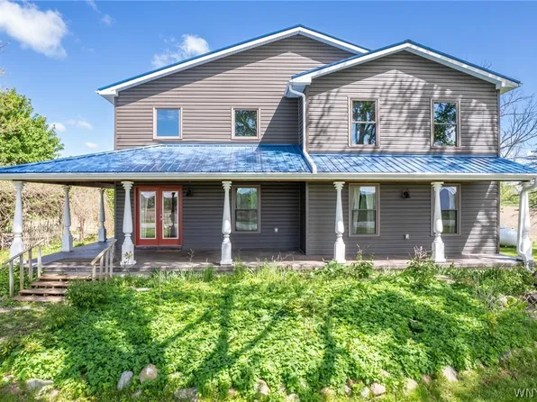 2463 Brown Rd, Corfu, NY 14036