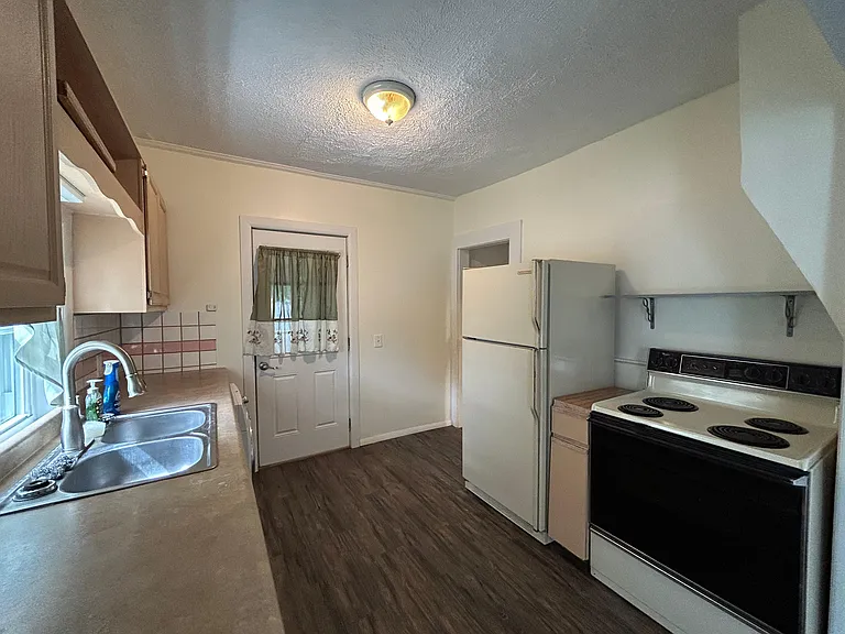 500 E Ganson St — Photo 10
