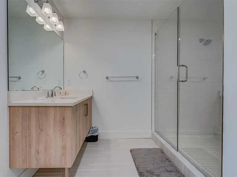 Master Bathroom with Walk in Shower, Private Toilet Room