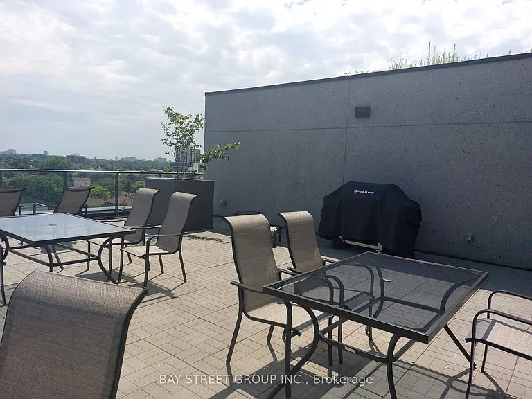 2433 Dufferin St #206 — Photo 27