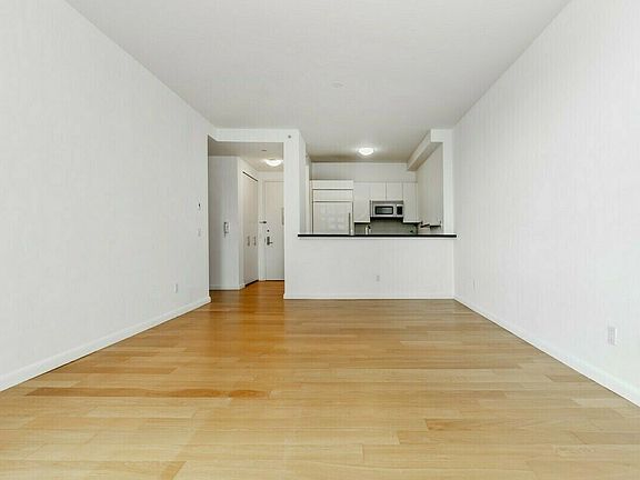 4th image of 4630 Center Blvd APT 907