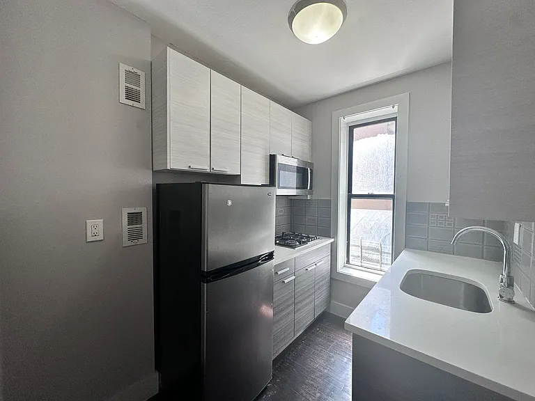 612 W 182nd St #5 — Photo 1
