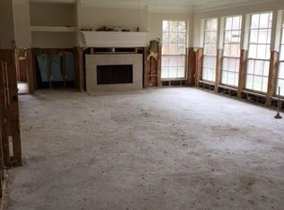 2706 N Strathford Ln, Kingwood, TX 77345