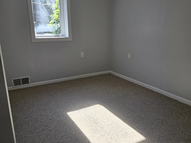 5015 Highland Dr — Photo 26