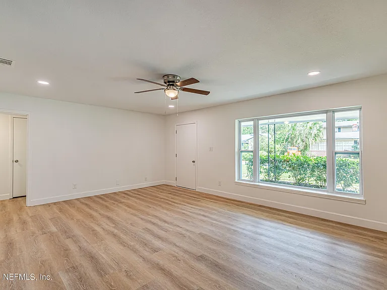 1404 Jean Ct — Photo 7