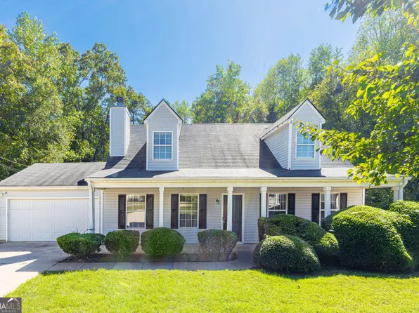 2787 Holly Berry Dr, Ellenwood, GA 30294