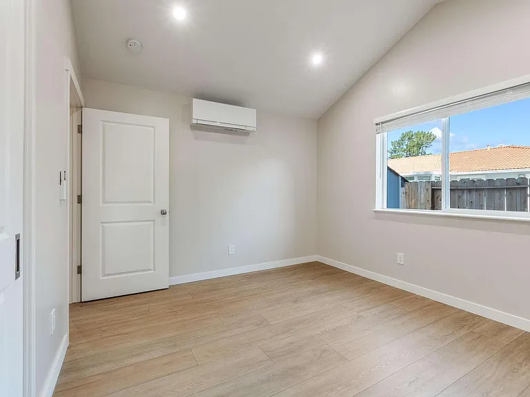 1045 Allegheny Dr — Photo 14