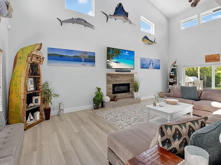 6701 Hillside Ln — Photo 8