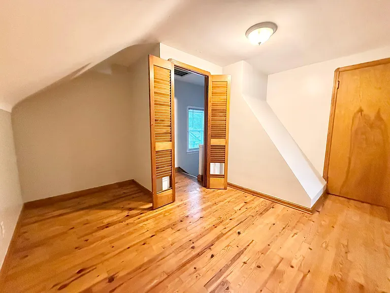 4706 Redfern Rd — Photo 41