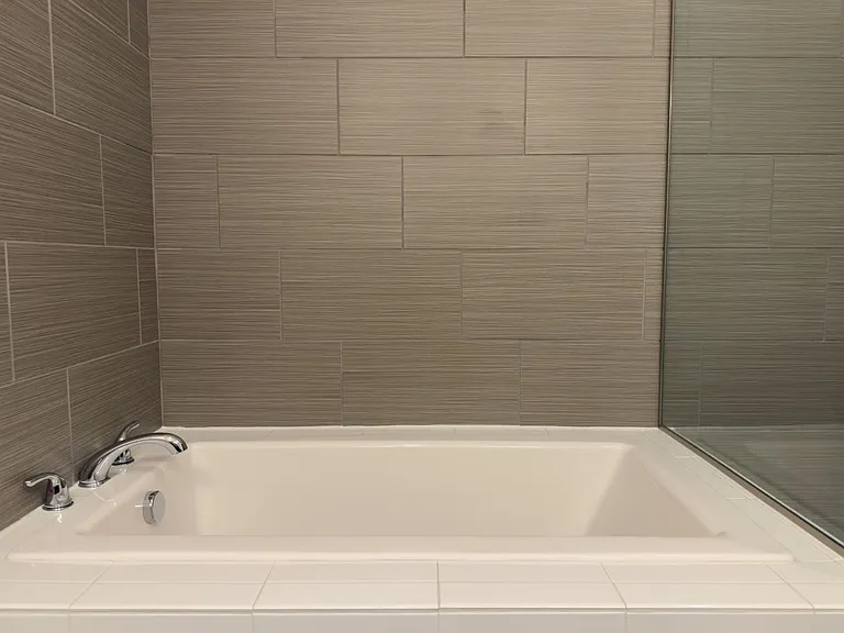Red44 Luxury Apartments | Specials Available — Photo 109