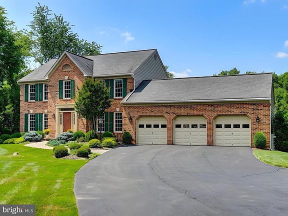 3rd image of 12806 Forest View Ct