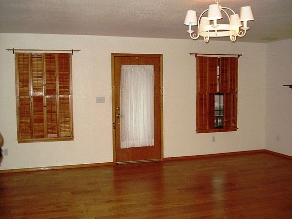 5th image of 3427 Eastridge Pl