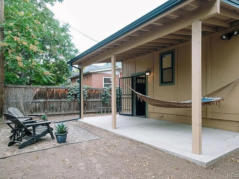1701 E 36th Ave — Photo 32