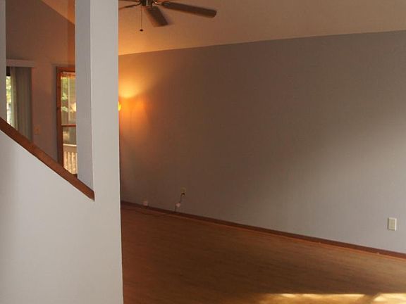 Living Area - light and bright