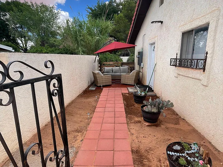 Private entry and patio