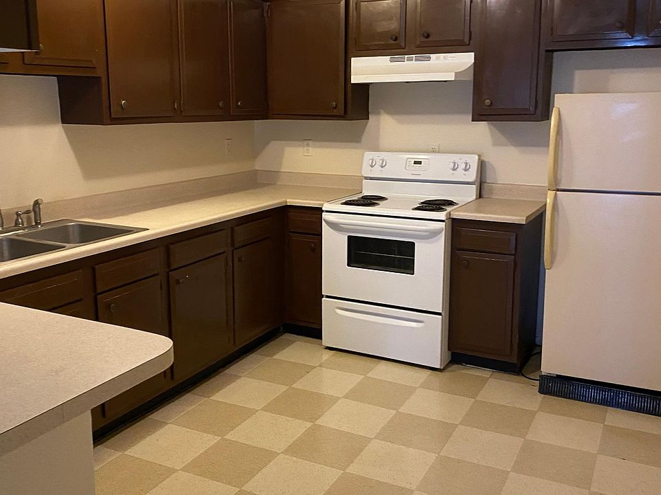 1st image of 118 Estancia Dr NW #A