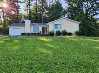 6870 Laurel Ridge Ct, Douglasville, GA 30135