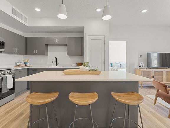 3rd image of 302 S Divario Canyon Dr #2