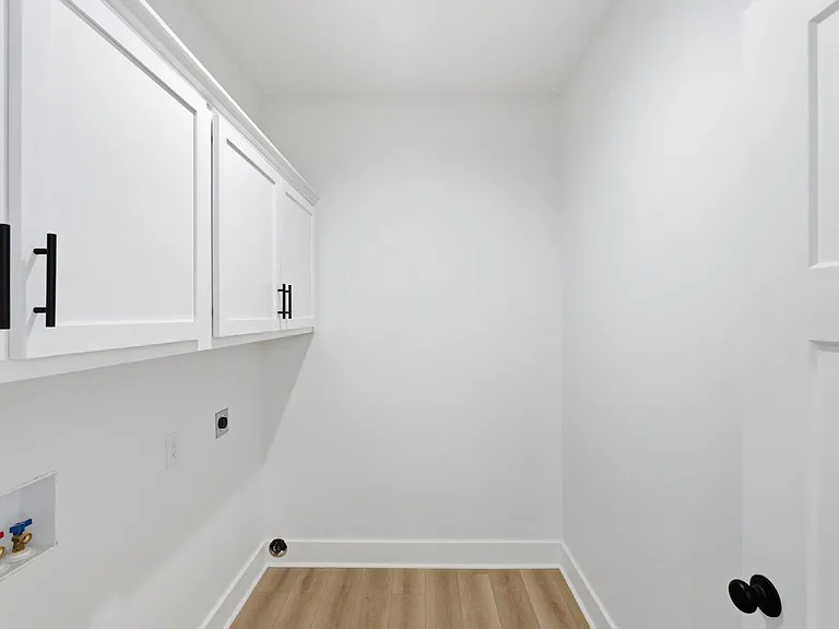 406 Cheyenne Ct — Photo 22