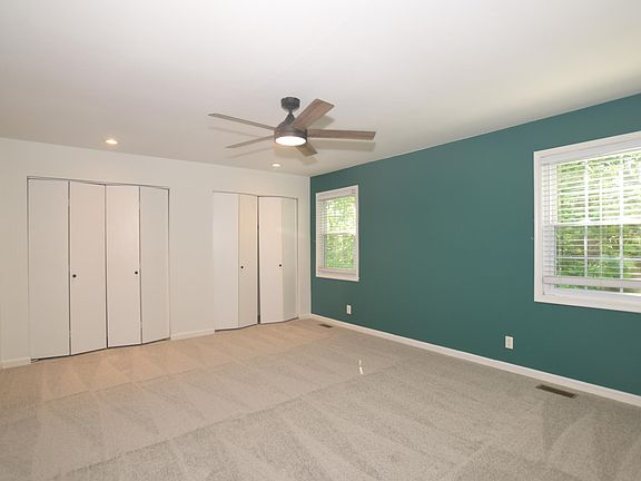 2nd image of 312 Surry Ln