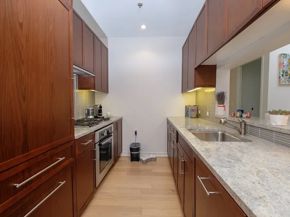 580 Washington St #8F, Boston, MA 02111