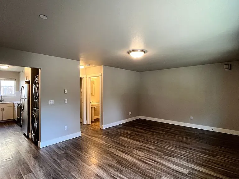 3610 SE 15th Ave — Photo 7