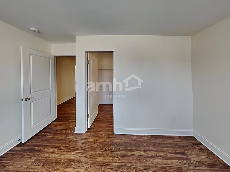 1360 Lomond Dr — Photo 18