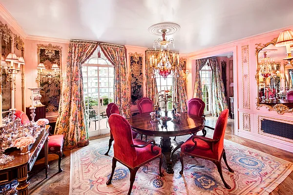 Sold by Corcoran | media 8