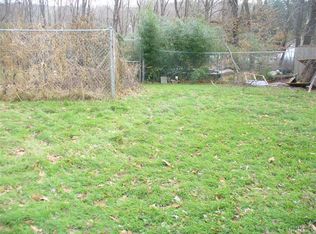 34 Agor Ln, Mahopac, NY 10541