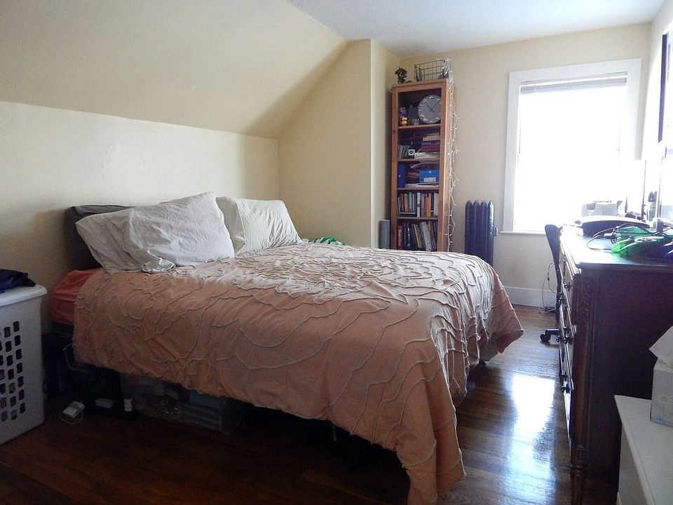 2nd image of 57 Blake St