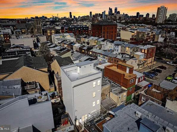 1423 S Philip St, Philadelphia, PA 19147