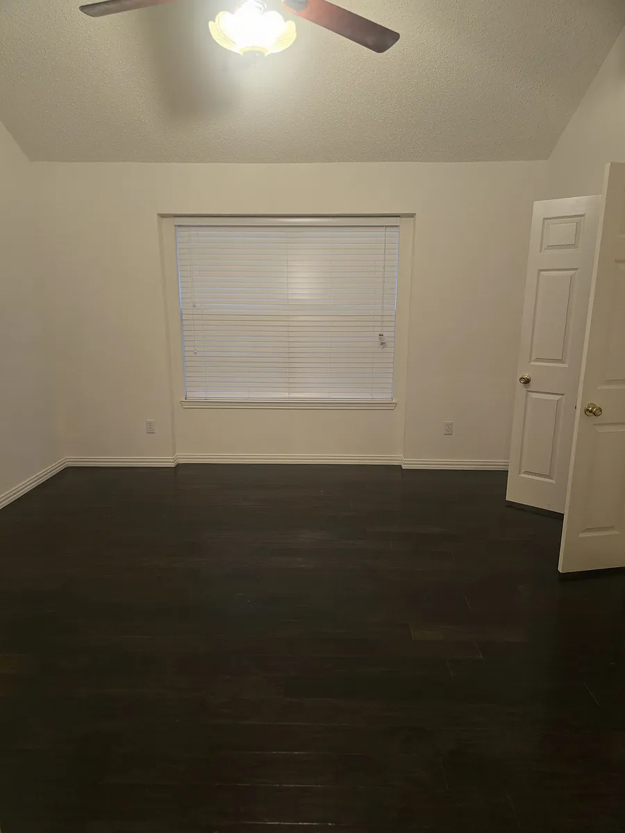 Building Photo - 1726 Lantana Dr