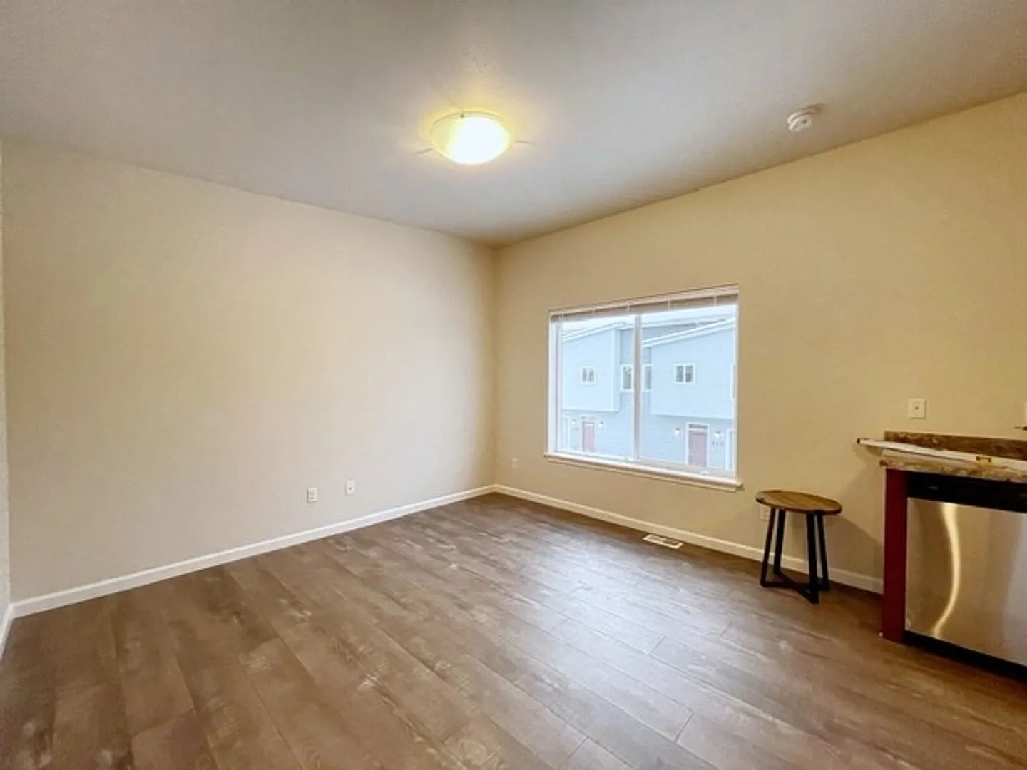Willow View Apartments — Photo 3