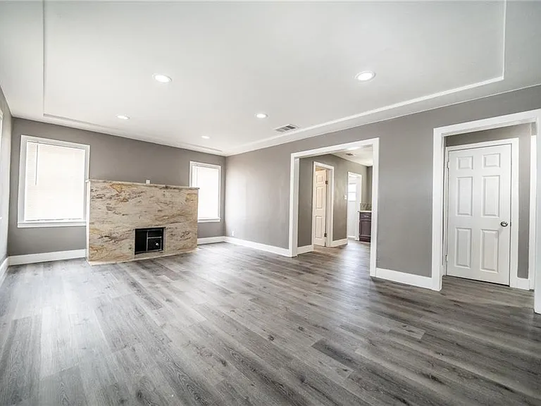 1412 W Colegrove Ave — Photo 4