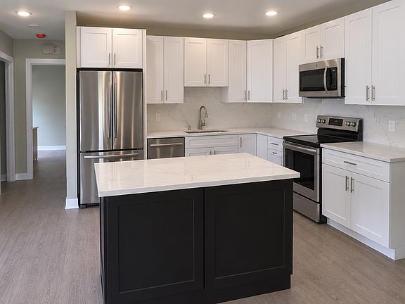 2nd image of 105 S Saint W APT 3