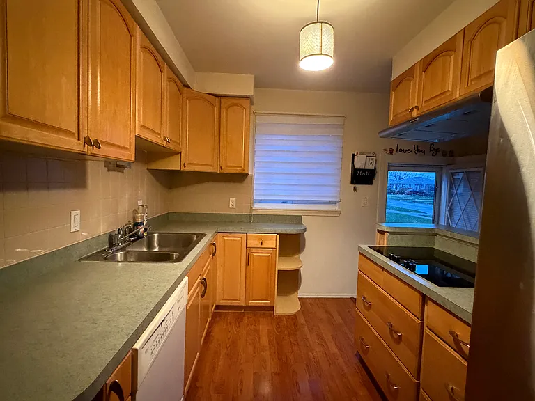 25125 Campbell Ave — Photo 4