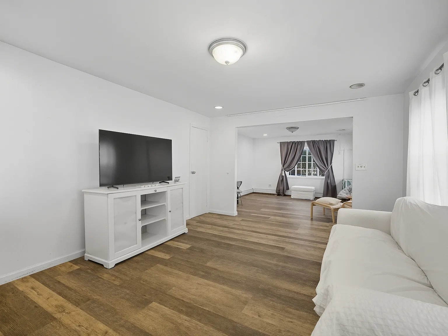 2 bed, $2,600 — Photo 4