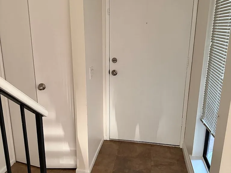 5335 Argos St — Photo 5