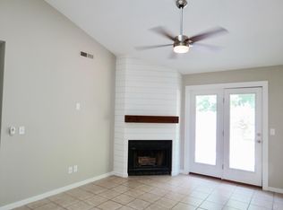 1124 Honeysuckle Ct, Mount Pleasant, SC 29464
