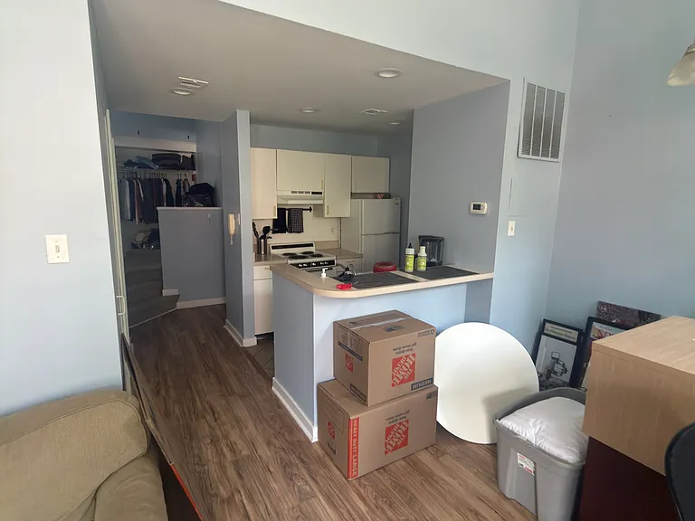 154 N 21st St #2F — Photo 7