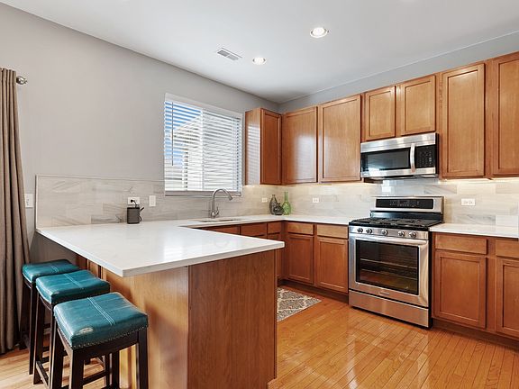 2nd image of 1027 Ellsworth Dr