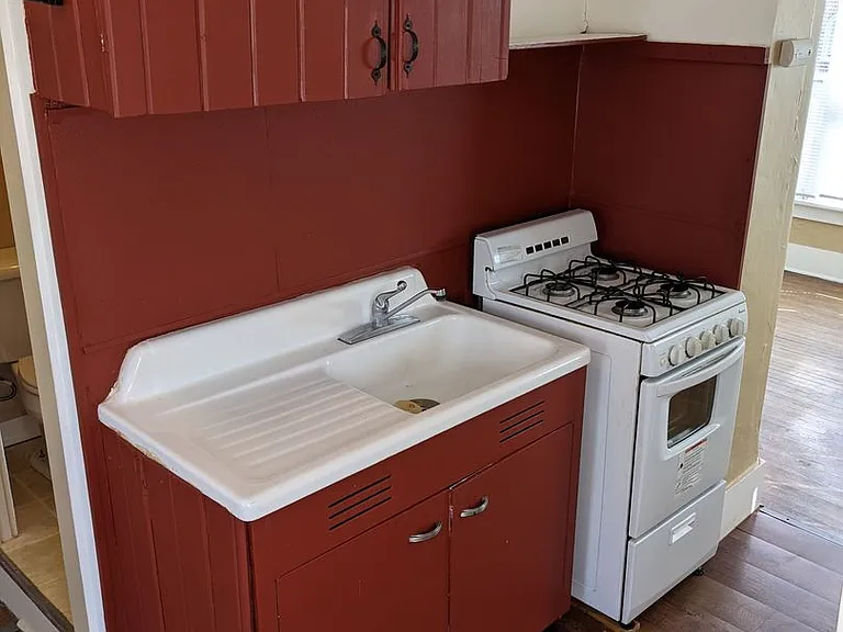401 S Race St — Photo 17