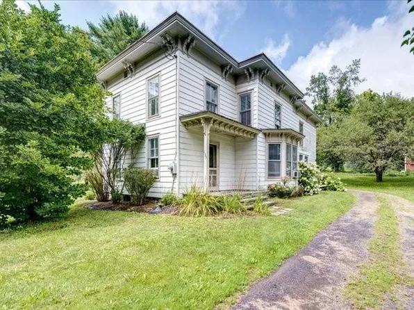 135 Schoolhouse Rd, Fly Creek, NY 13337