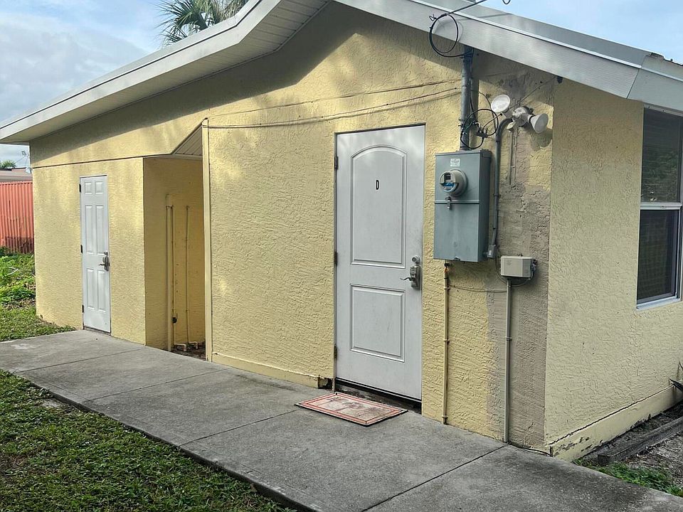 1st image of 1153 Carlton Dr #D
