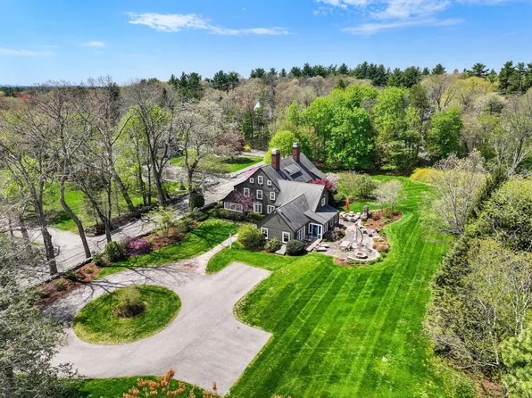 845 North St, Walpole, MA 02081